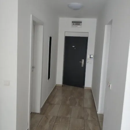 Aparthotel Zoleks *